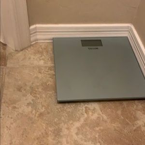 Meet your Posher, Roxanne